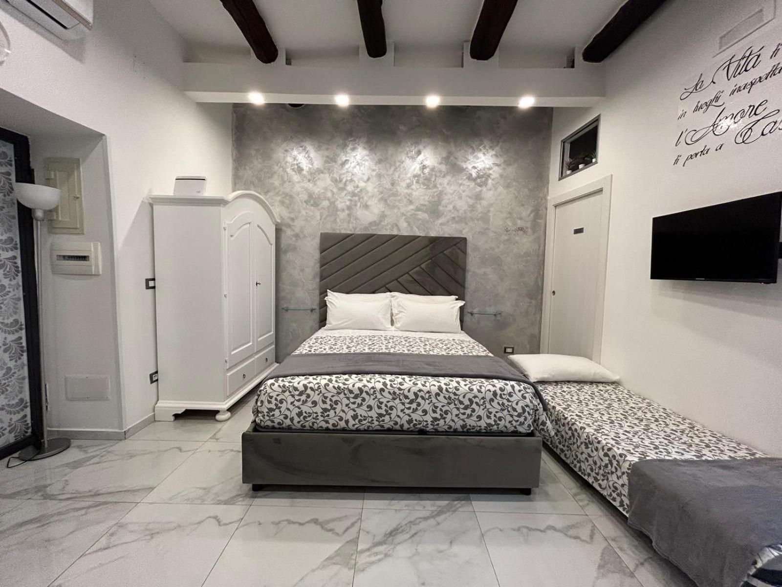 Вилла Casa Tolentino Al Centro Di Napoli Экстерьер фото